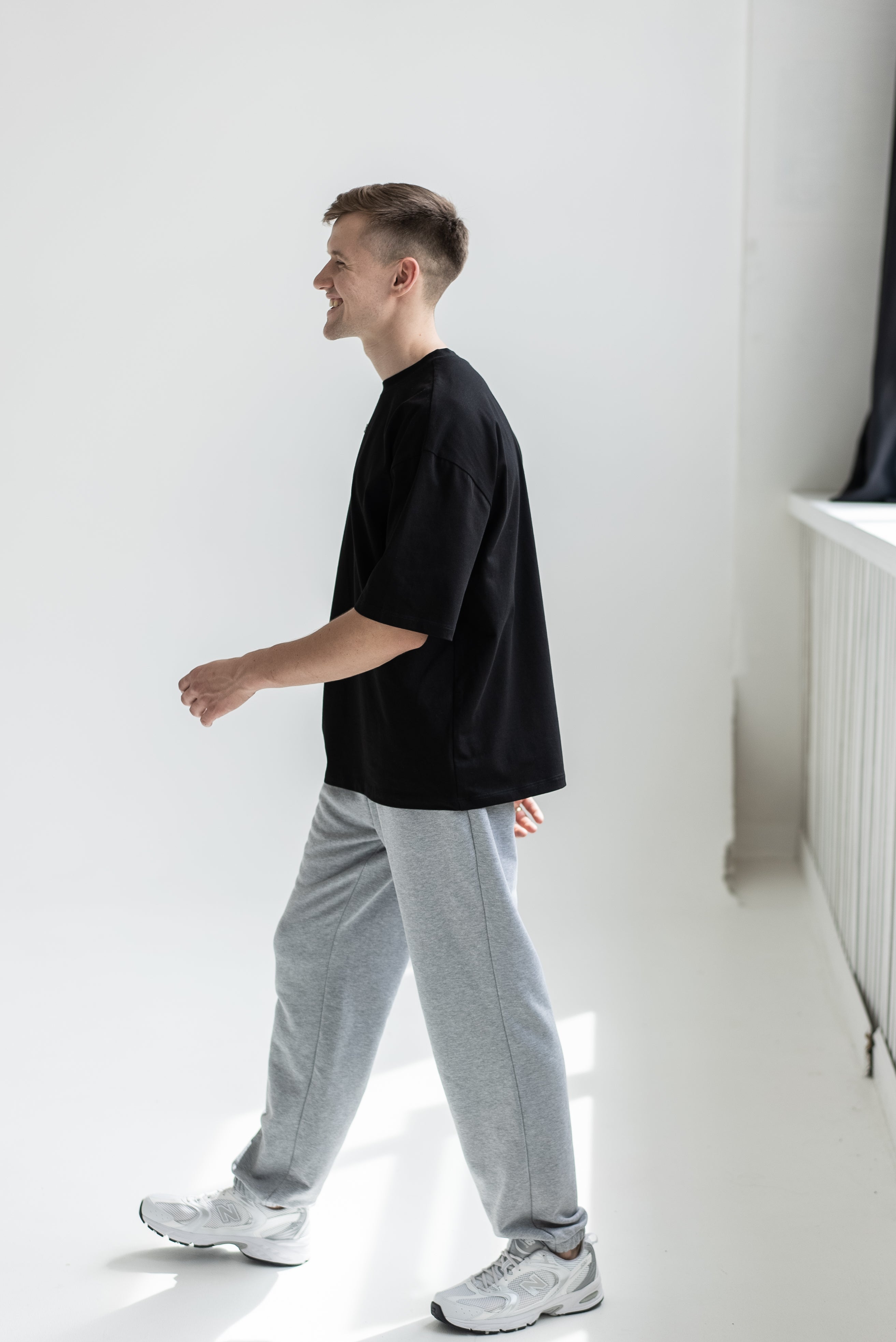 OVERSIZED T-SHIRT IN BLACK