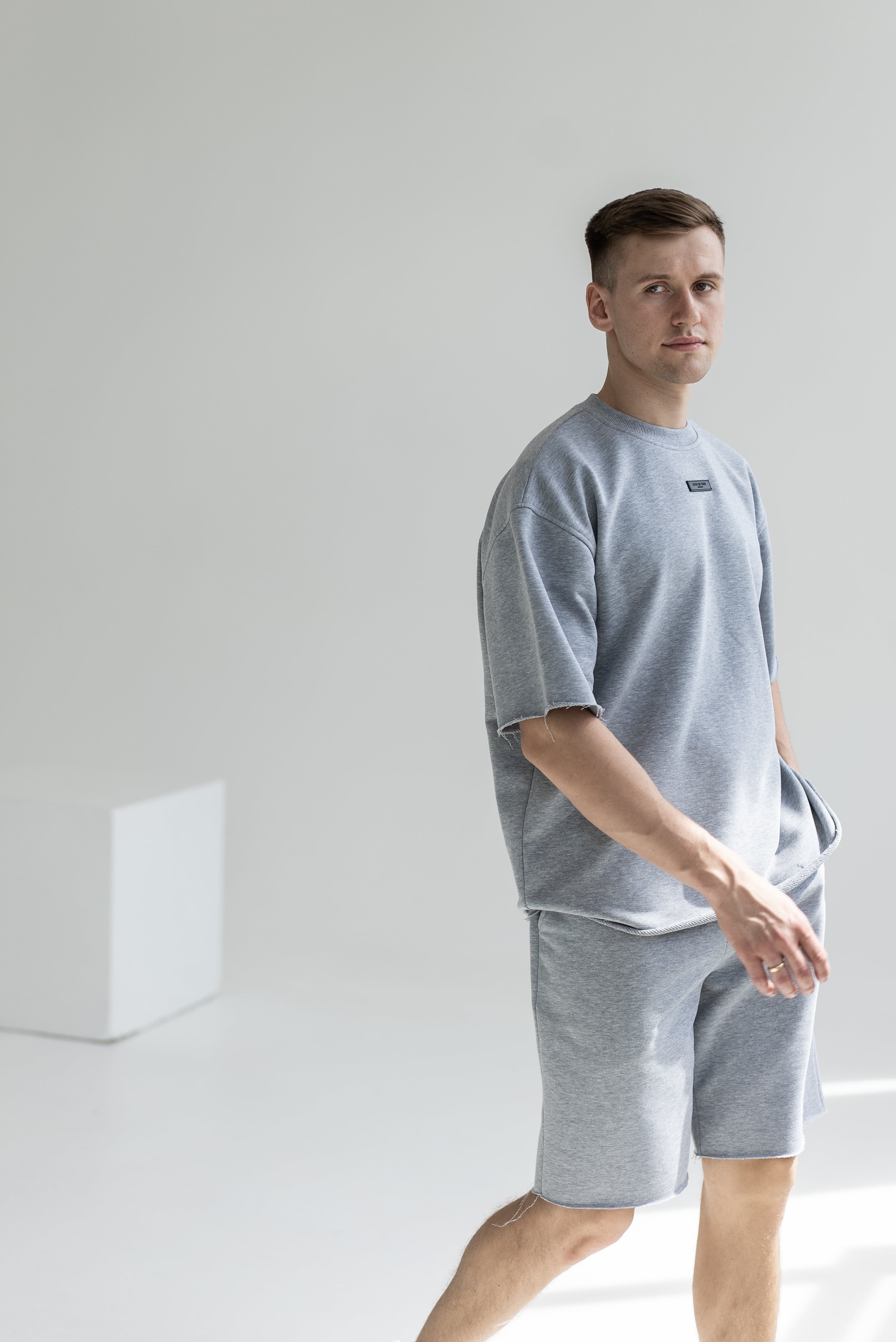 RAW EDGE T-SHIRT IN MELANGE