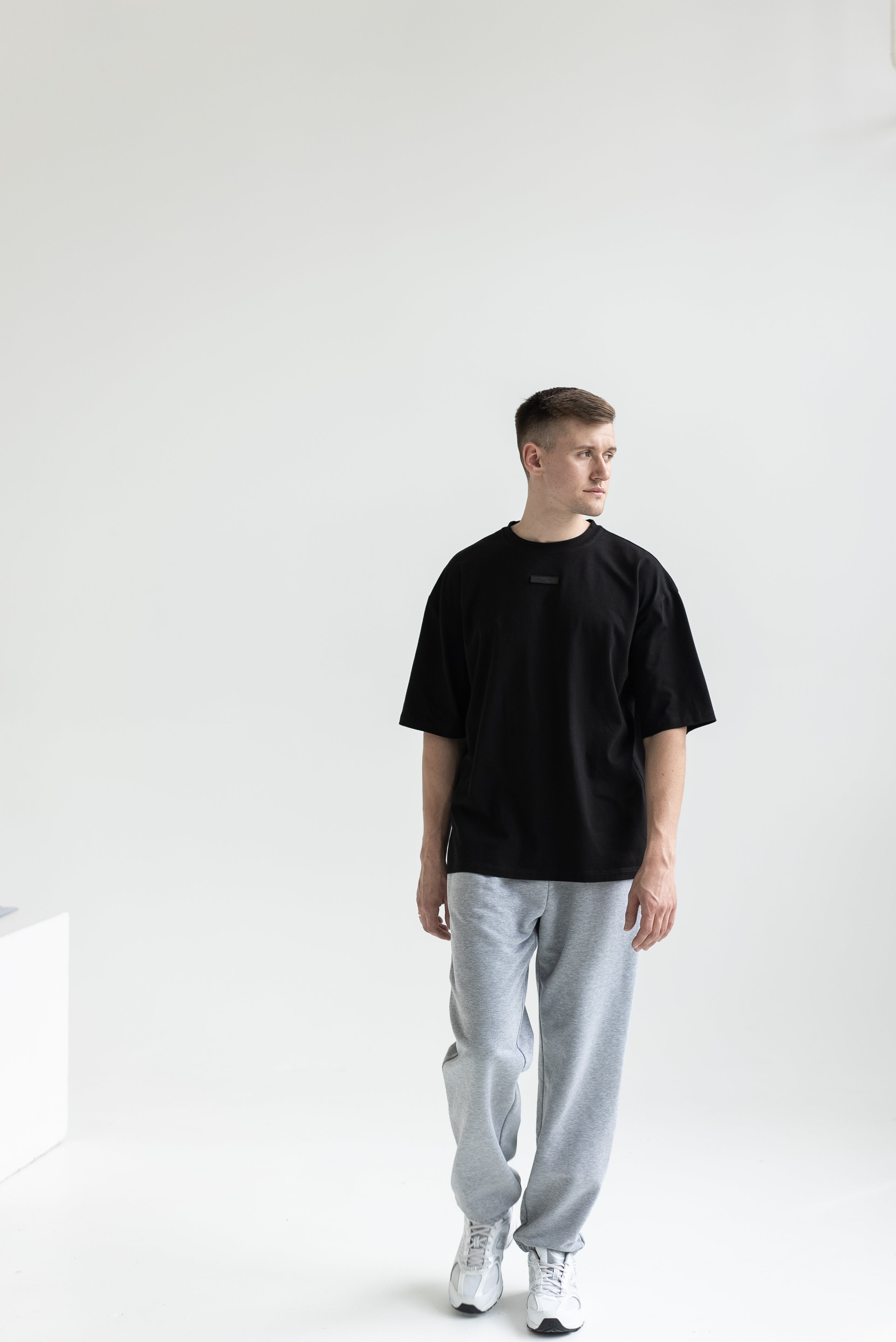 OVERSIZED T-SHIRT IN BLACK